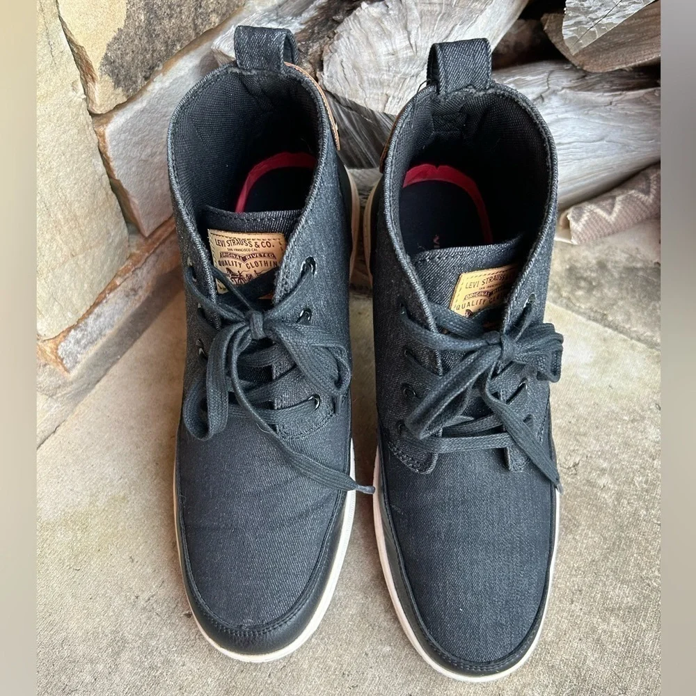 Levi’s Hi-top denim mens casual canvas lace up sneakers Sz-9.  F‎